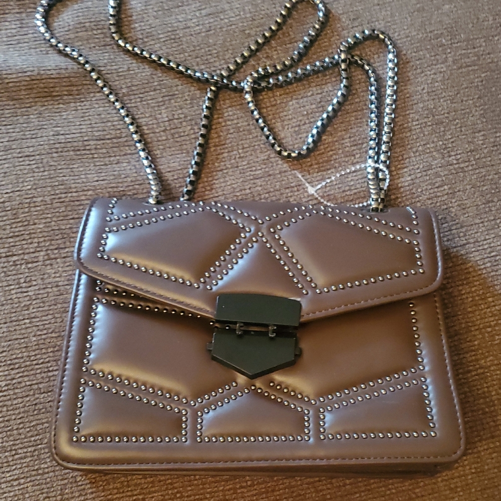 Studded Taupe Chain Shoulder Bag - Women vintage hevay chain strap